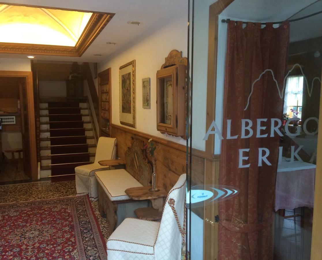 Albergo Erika 아우론조디까도레 외부 사진